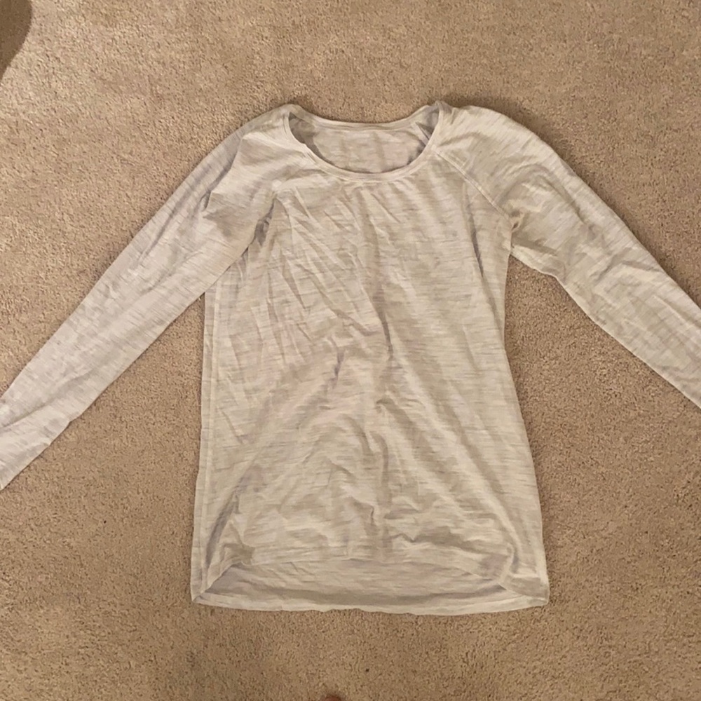 Lulu lemon long sleeve athletic top.